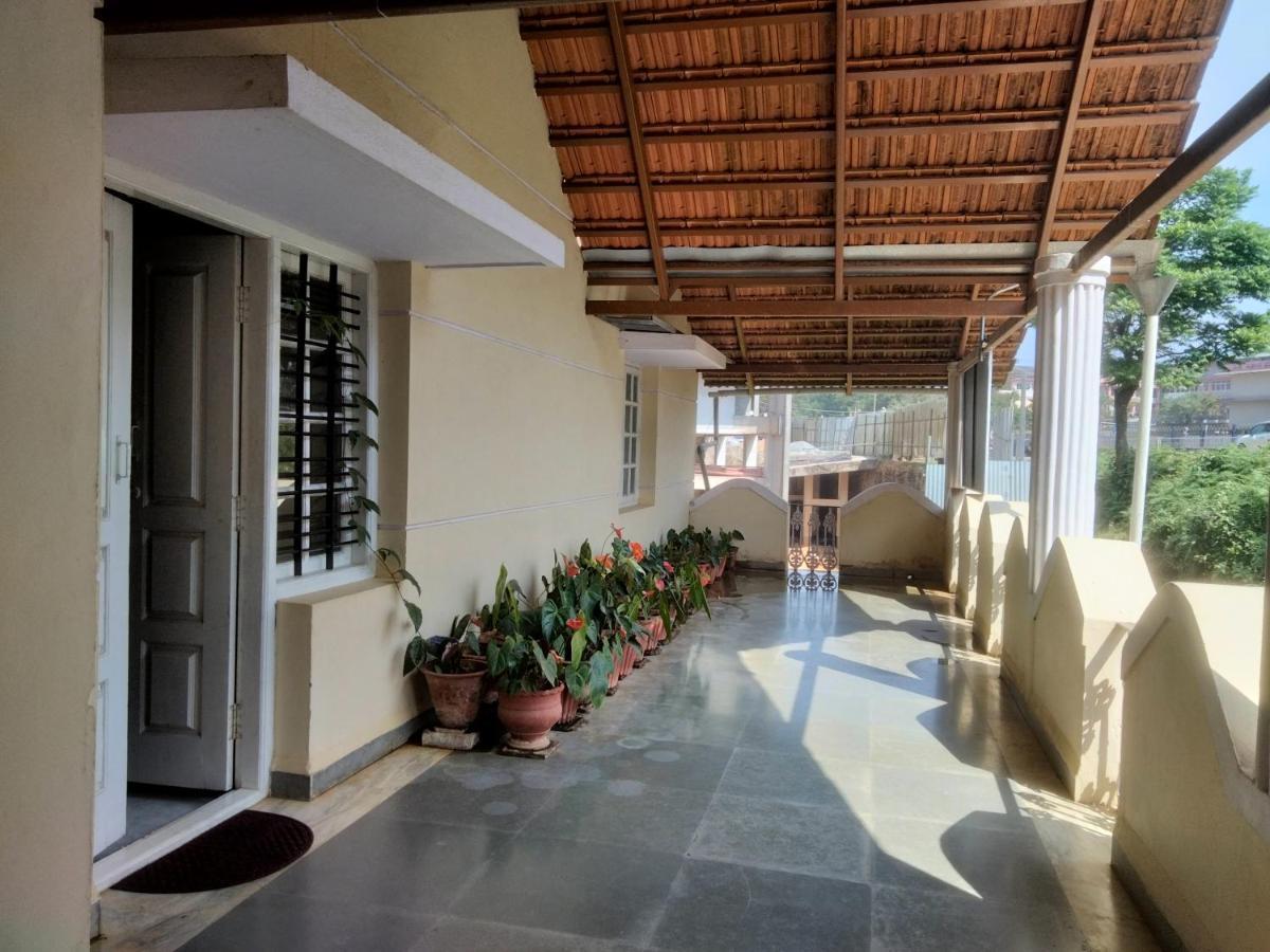 Prashanth Family Homestay Madikeri Esterno foto